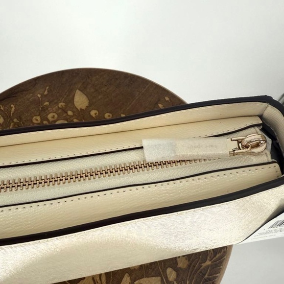 NWT Kate Spade Bundle Frankie Meringue Bag and Kayla Large Cardholder - Picture 13 of 17